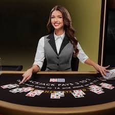 Live dice roll and result announcement on situs parlay mobile app